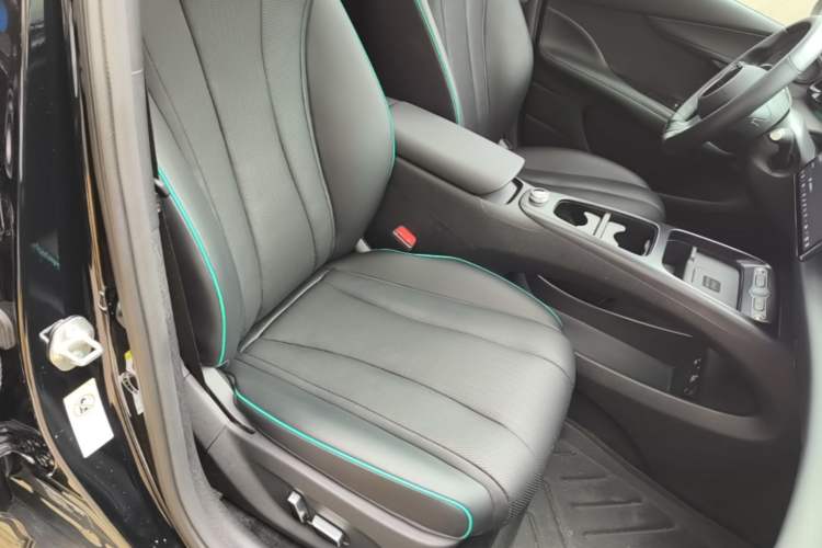 Used BYD Dolphin 2025 Intelligent Driving Version 520km Range Knight Edition Right Front Seat