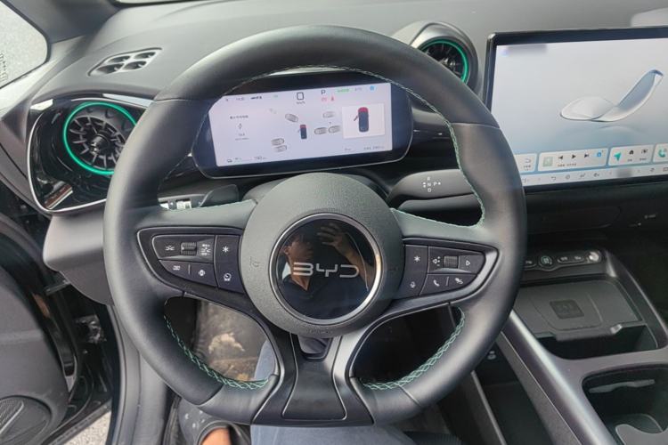 Used BYD Dolphin 2025 Intelligent Driving Version 410 km Fashion Edition Steering Wheel