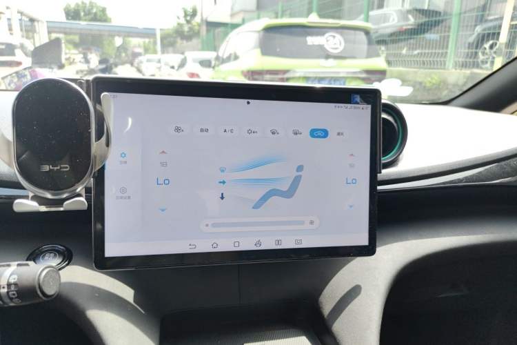 Used BYD Dolphin 2025 420km Free Edition Audio And AC Panel