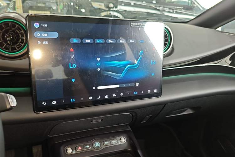 Used BYD Dolphin 2025 Intelligent Driving Version 410 km Fashion Edition Audio And AC Panel