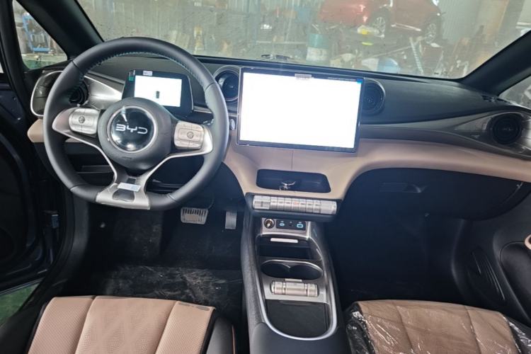 Used BYD Dolphin 2025 420km Free Edition Center Console