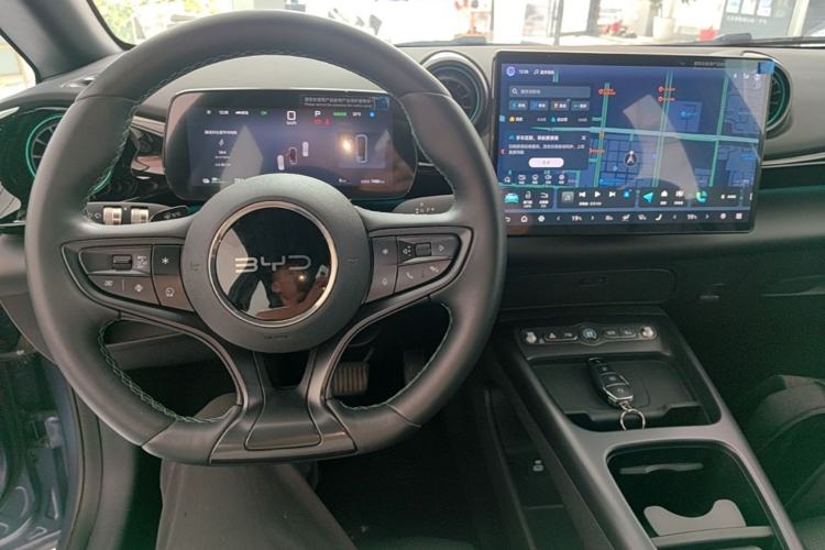 Used BYD Dolphin 2025 Intelligent Driving Version 410 km Fashion Edition Center Console