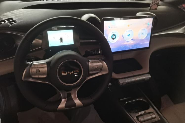 Used BYD Dolphin 2025 420km Free Edition Center Console