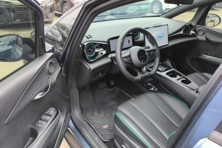 Used BYD Dolphin 2025 Smart Drive Version 420 km Freedom Edition Driver Seat