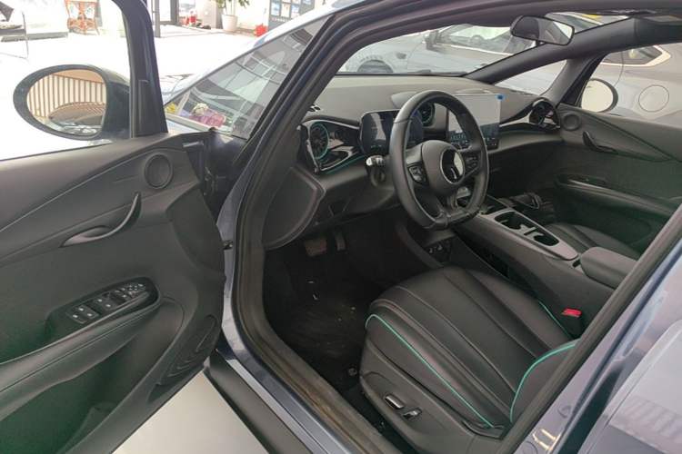 Used BYD Dolphin 2025 Intelligent Driving Version 410 km Fashion Edition Driver Seat