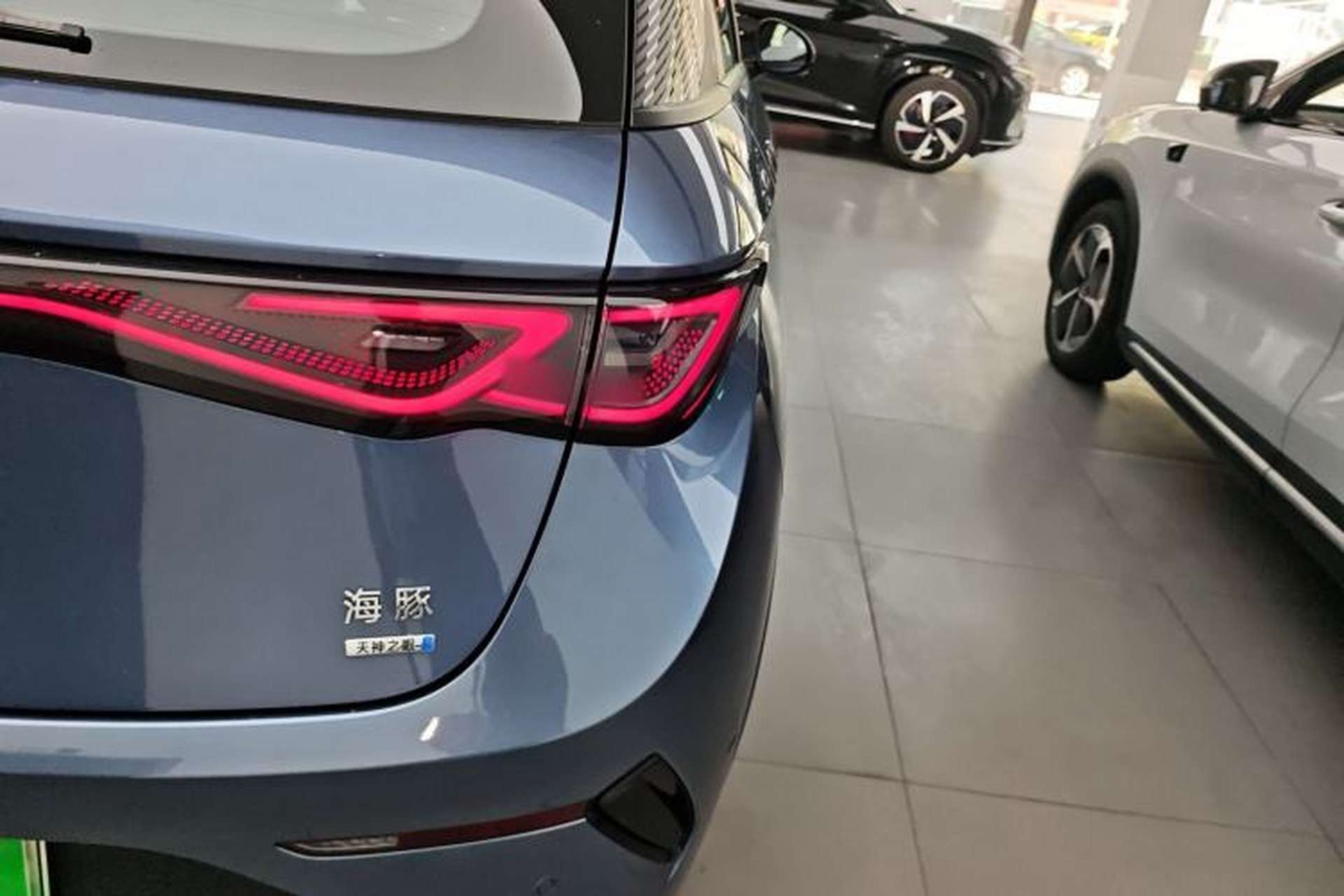 Used BYD Dolphin 2025 Intelligent Driving Version 410 km Fashion Edition Exterior 3