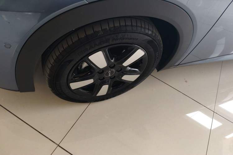 Used BYD Dolphin 2025 Intelligent Driving Version 410 km Fashion Edition Exterior 4