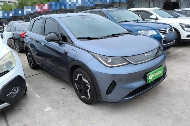Used BYD Dolphin 2025 Smart Drive Version 420 km Freedom Edition Front Right 45 Deg