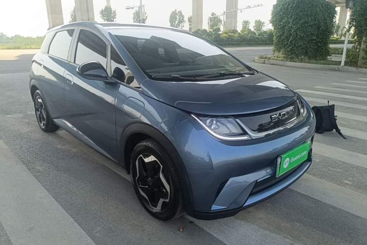 Used BYD Dolphin 2025 420km Active Version Front Right 45 Deg