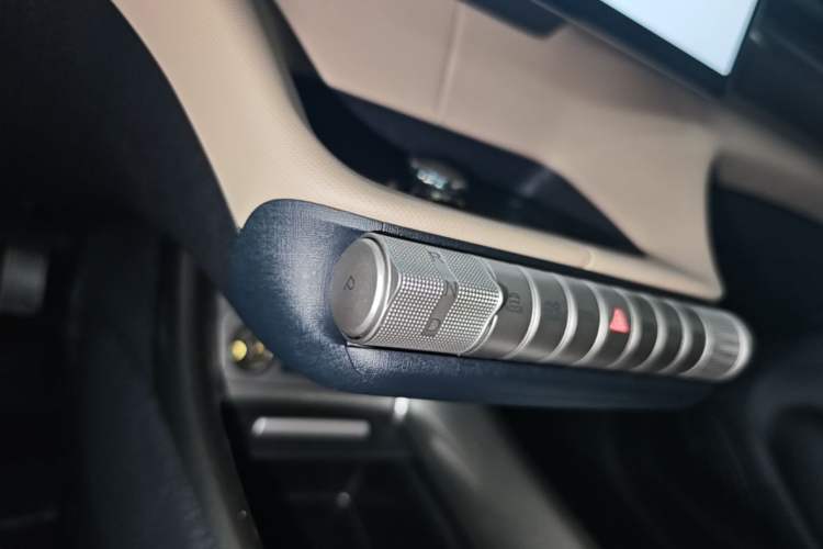 Used BYD Dolphin 2025 420km Free Edition Gear Lever