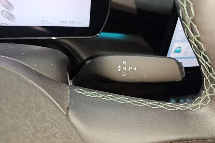 Used BYD Dolphin 2025 Intelligent Driving Version 410 km Fashion Edition Gear Lever