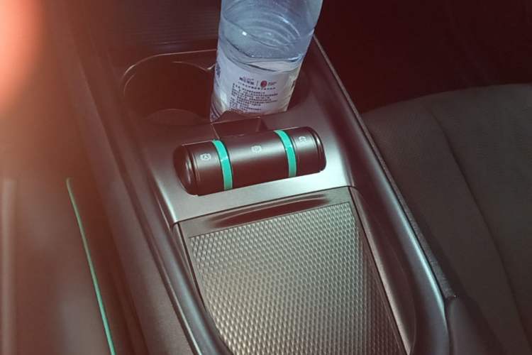 Used BYD Dolphin 2025 Smart Drive Version 420 km Freedom Edition Gear Lever