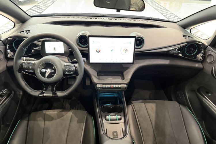 Used BYD Dolphin 2025 420km Fashion Edition Interior 1