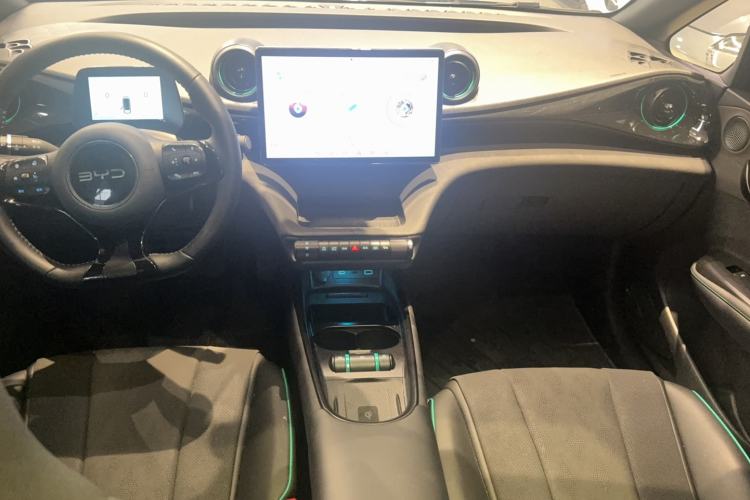 Used BYD Dolphin 2025 420km Fashion Edition Interior 2