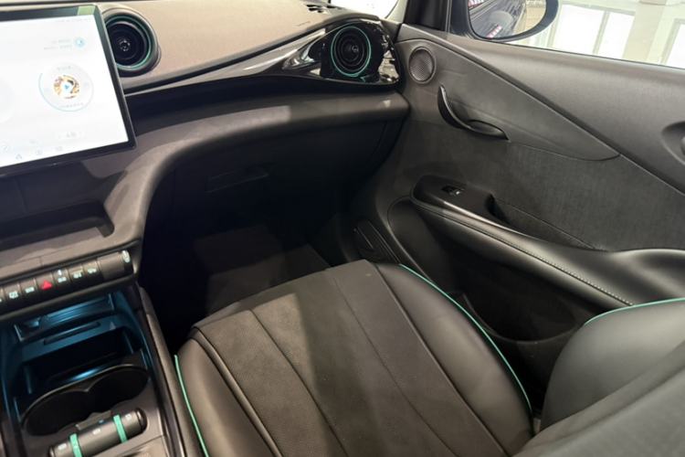 Used BYD Dolphin 2025 420km Fashion Edition Interior 8