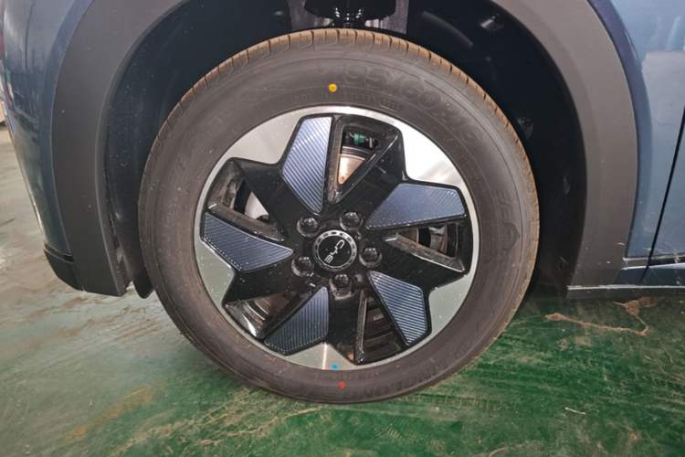Used BYD Dolphin 2025 420km Free Edition Left Front Wheel Hub