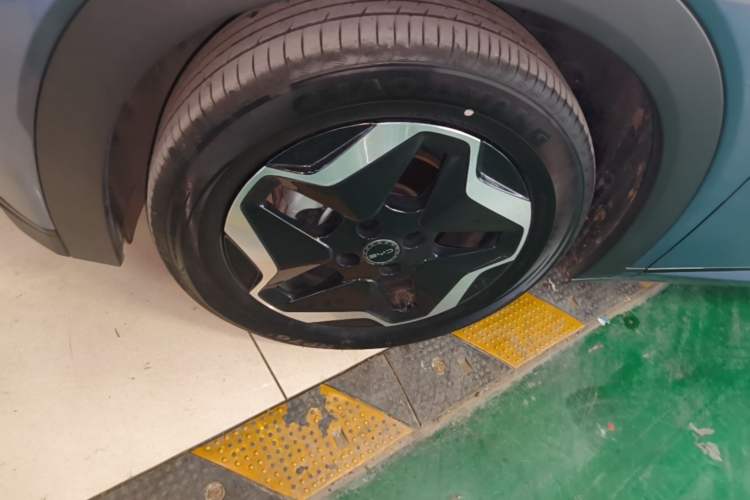 Used BYD Dolphin 2025 420km Active Version Left Front Wheel Hub