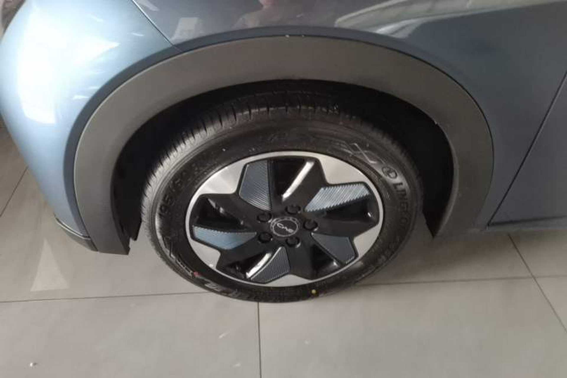 Used BYD Dolphin 2025 420km Free Edition Left Front Wheel Hub