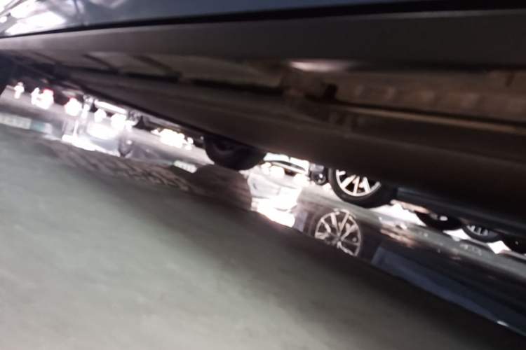 Used BYD Dolphin 2025 Smart Drive Version 420 km Freedom Edition Left Side Sill