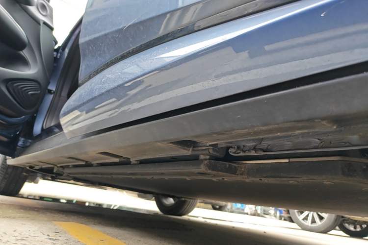 Used BYD Dolphin 2025 Smart Drive Version 420 km Freedom Edition Left Side Sill