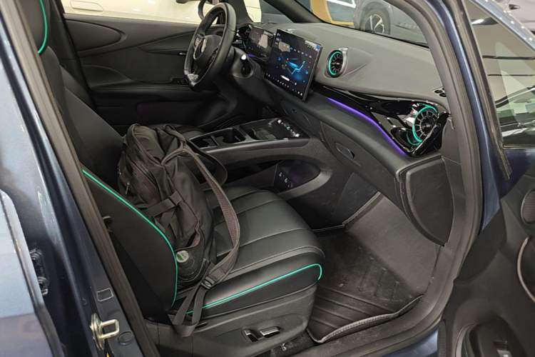 Used BYD Dolphin 2025 Intelligent Driving Version 410 km Fashion Edition Right Front Seat