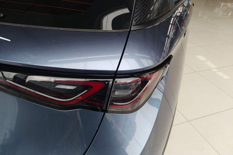 Used BYD Dolphin 2025 Intelligent Driving Version 410 km Fashion Edition Right Rear Taillight