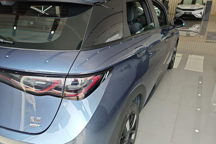 Used BYD Dolphin 2025 Intelligent Driving Version 410 km Fashion Edition Right Rear Taillight