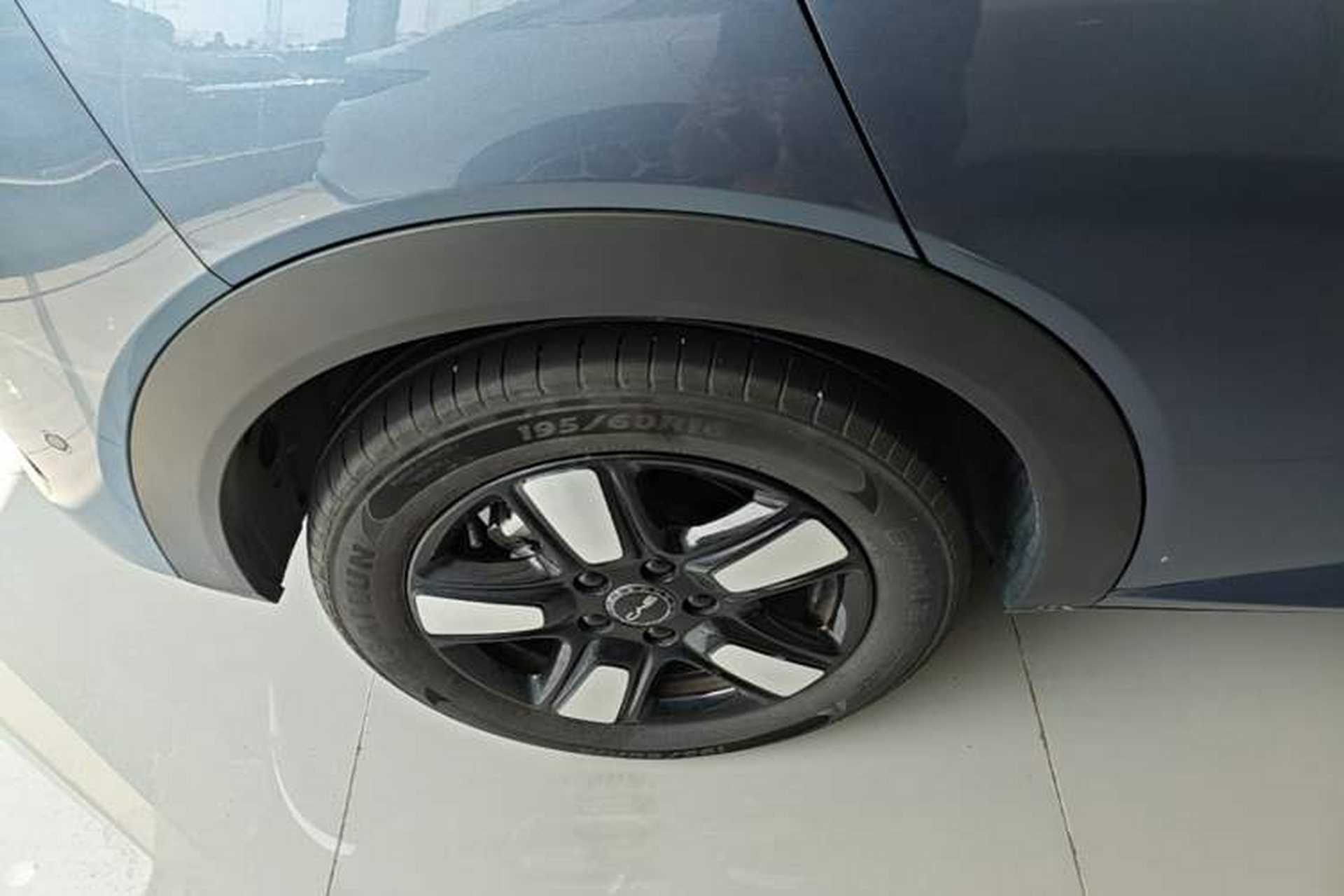 Used BYD Dolphin 2025 Intelligent Driving Version 410 km Fashion Edition Right Rear Wheel Hub