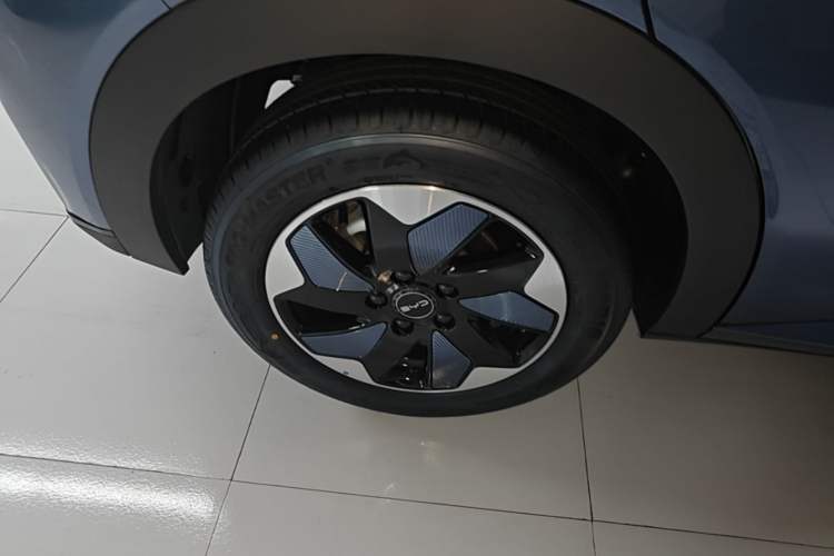 Used BYD Dolphin 2025 420km Free Edition Right Rear Wheel Hub