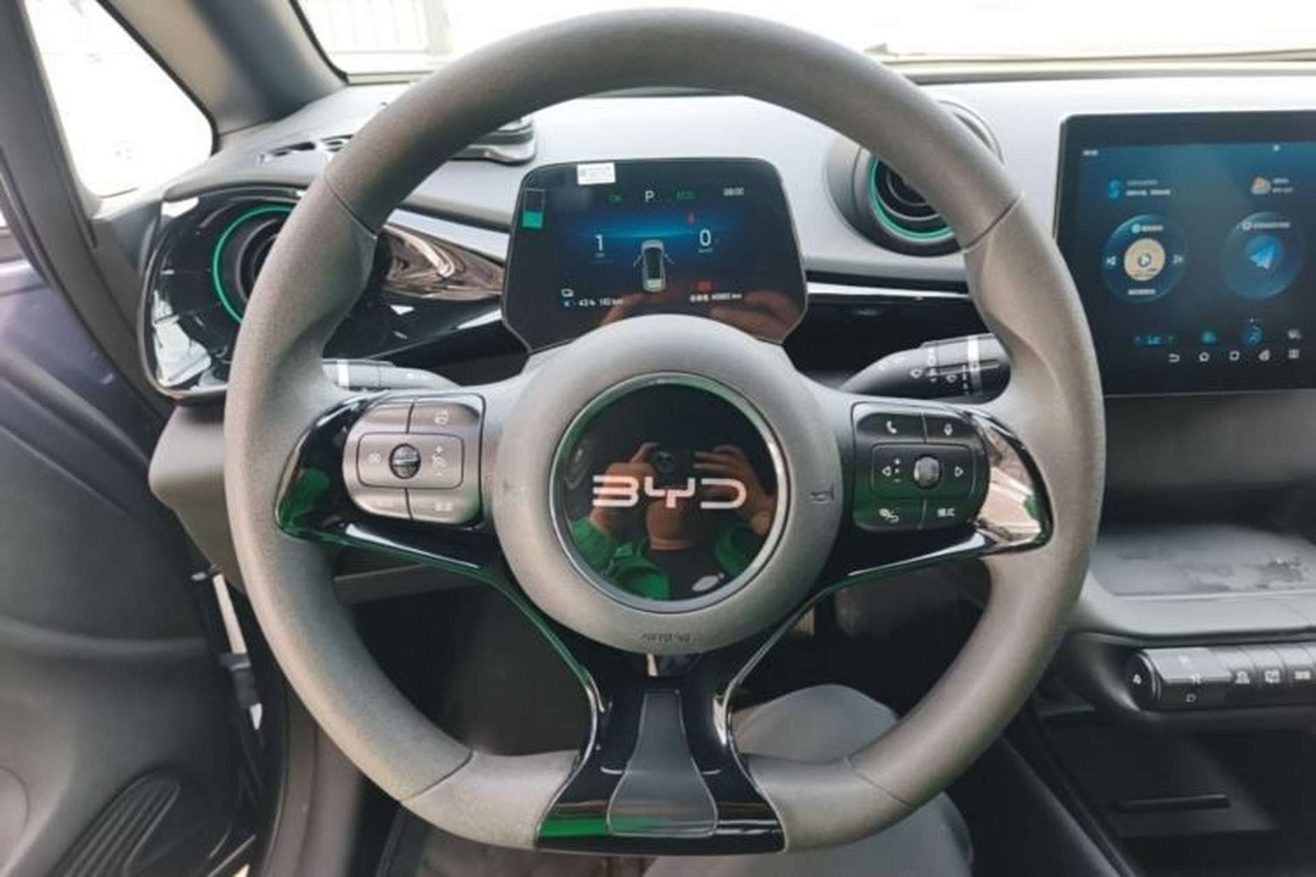 Used BYD Dolphin 2025 420km Active Version Steering Wheel