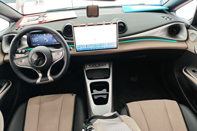 Used BYD Dolphin 2025 Intelligent Driving Version 410 km Fashion Edition Center Console