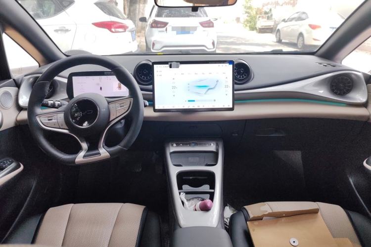 Used BYD Dolphin 2025 Intelligent Driving Version 410 km Fashion Edition Center Console