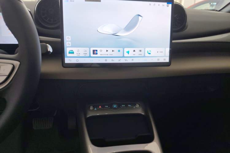 Used BYD Dolphin 2025 Smart Drive Version 420 km Freedom Edition Audio And AC Panel