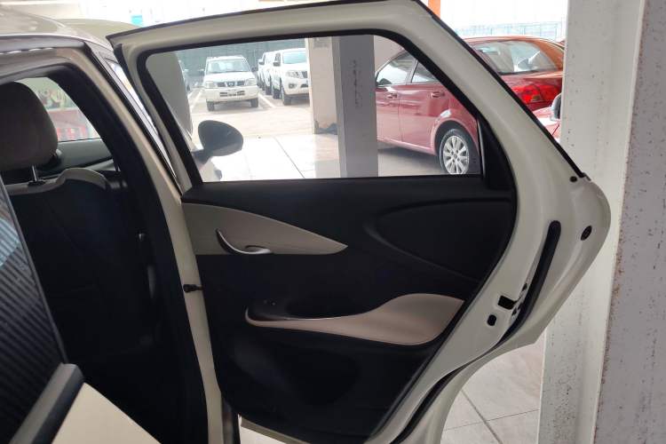 Used BYD Dolphin 2025 Smart Drive Version 420 km Freedom Edition Interior 6