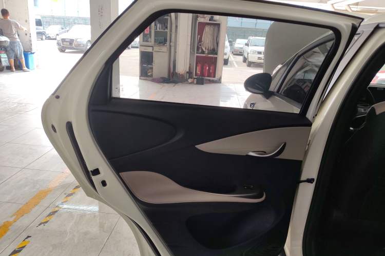 Used BYD Dolphin 2025 Smart Drive Version 420 km Freedom Edition Interior 8