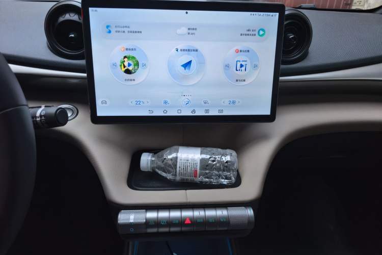 Used BYD Dolphin 2025 420km Free Edition Audio And AC Panel