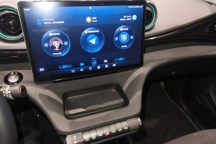 Used BYD Dolphin 2025 520km Range Knight Edition Audio And AC Panel