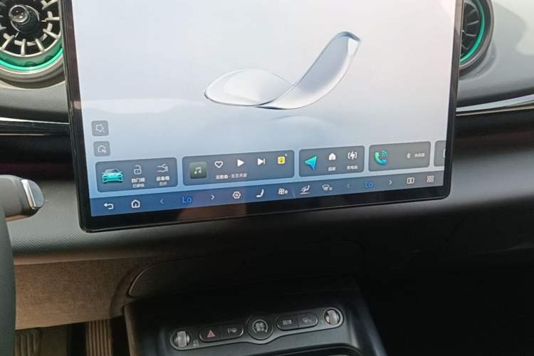 Used BYD Dolphin 2025 Intelligent Driving Version 520km Range Knight Edition Audio And AC Panel