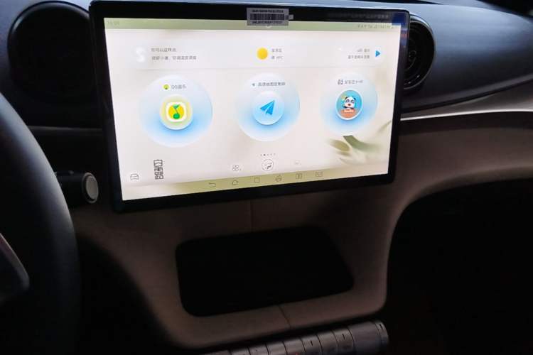 Used BYD Dolphin 2025 420km Free Edition Audio And AC Panel