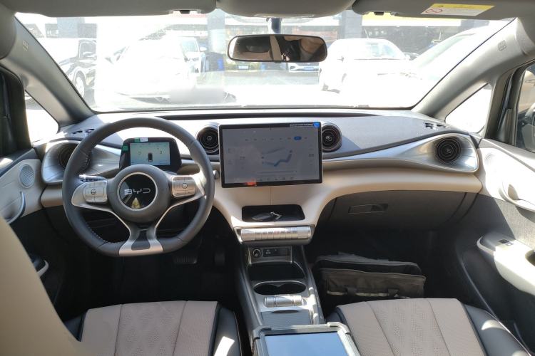 Used BYD Dolphin 2025 420km Free Edition Center Console