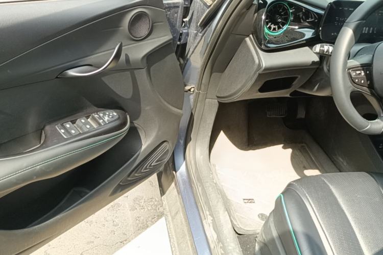Used BYD Dolphin 2025 Intelligent Driving Version 520km Range Knight Edition Driver Seat