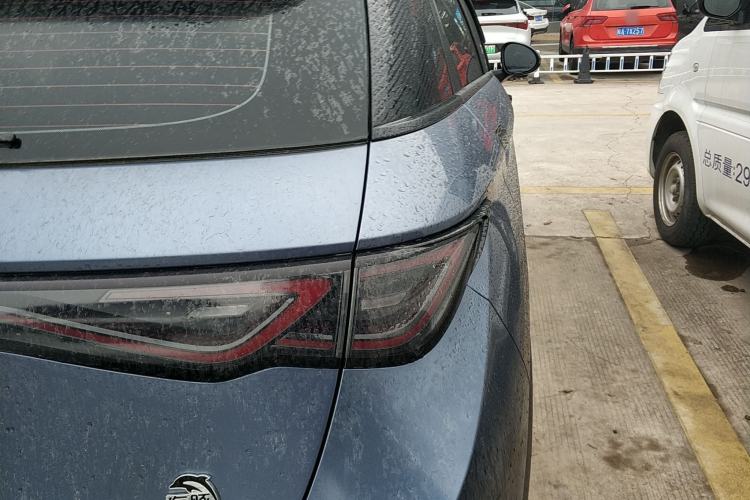 Used BYD Dolphin 2025 Smart Drive Version 420 km Freedom Edition Exterior 3