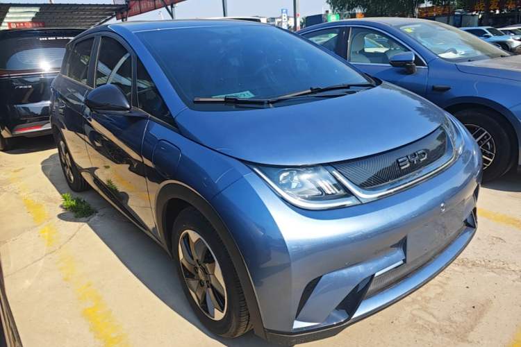Used BYD Dolphin 2025 420km Free Edition Front Right 45 Deg
