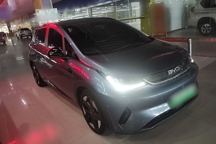 Used BYD Dolphin 2025 Intelligent Driving Version 520km Range Knight Edition Front Right 45 Deg