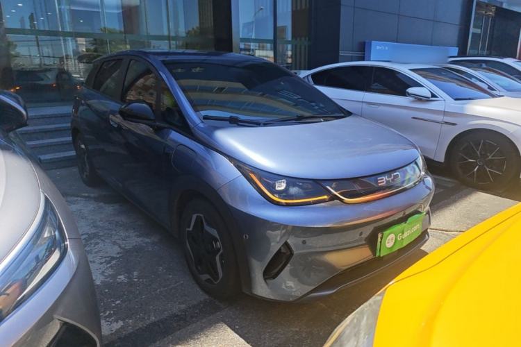Used BYD Dolphin 2025 Smart Drive Version 420 km Freedom Edition Front Right 45 Deg