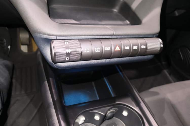 Used BYD Dolphin 2025 520km Range Knight Edition Gear Lever