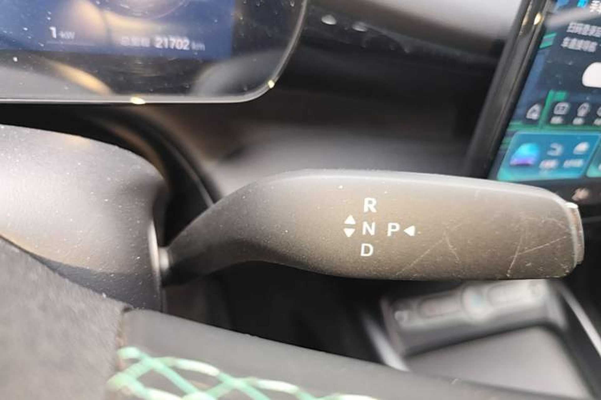 Used BYD Dolphin 2025 Smart Drive Version 420 km Freedom Edition Gear Lever
