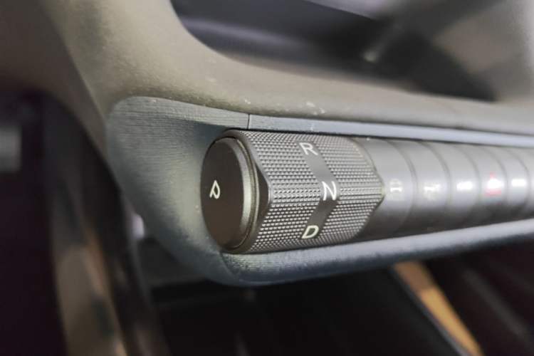 Used BYD Dolphin 2025 420km Fashion Edition Gear Lever