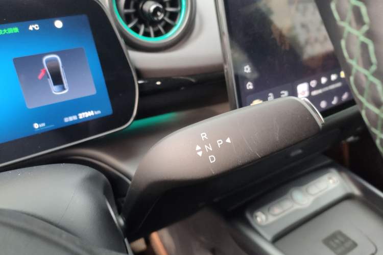 Used BYD Dolphin 2025 Intelligent Driving Version 410 km Fashion Edition Gear Lever