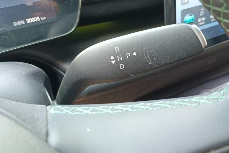 Used BYD Dolphin 2025 Intelligent Driving Version 520km Range Knight Edition Gear Lever